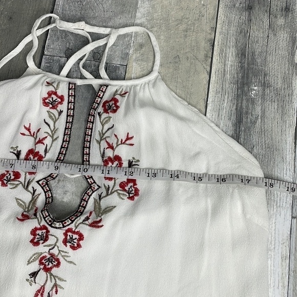 LUSH women’s sleeveless top with embroidery at top and along hem. Open back. EUC - Picture 7 of 11
